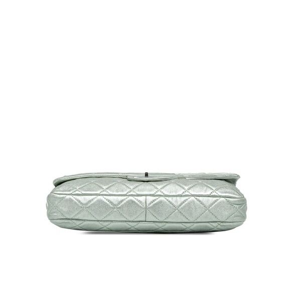 Pre Loved Chanel Reissue 2.55 Metallic Calfskin Roll Clutch - Picture 3 of 8